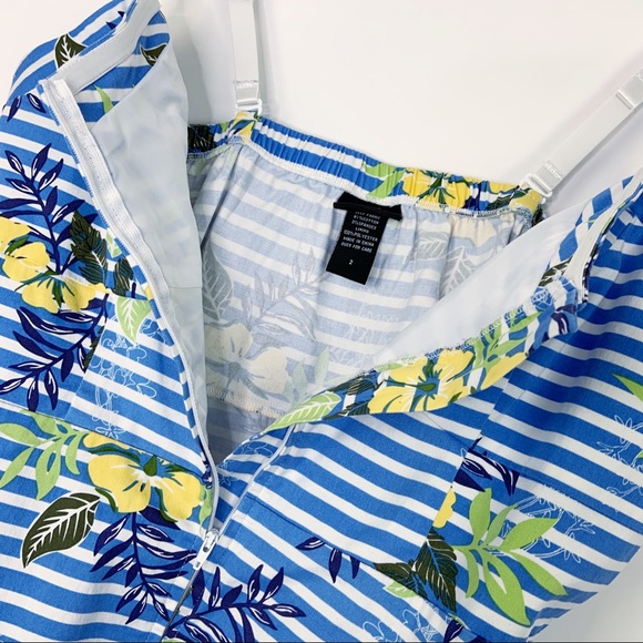 Torrid Zip Front Peplum Top Size 2X - Picture 5 of 7